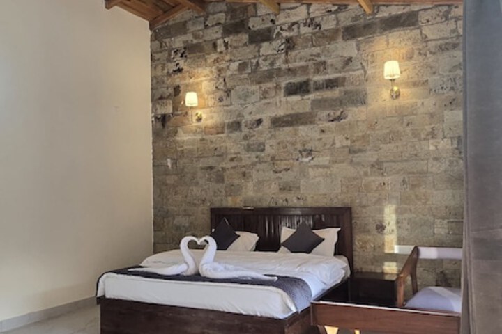Room 4 of 29