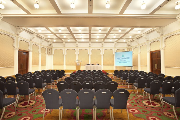 Ballroom/Hall 49 of 58