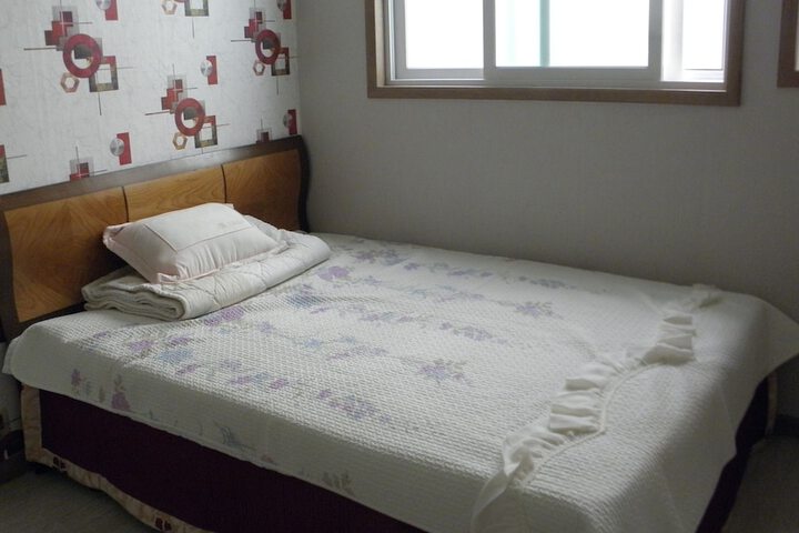 Room 4 of 24