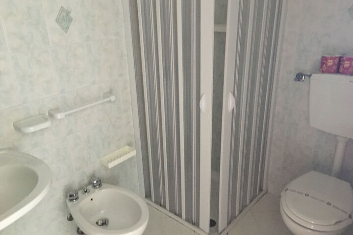 Room 21 of 29
