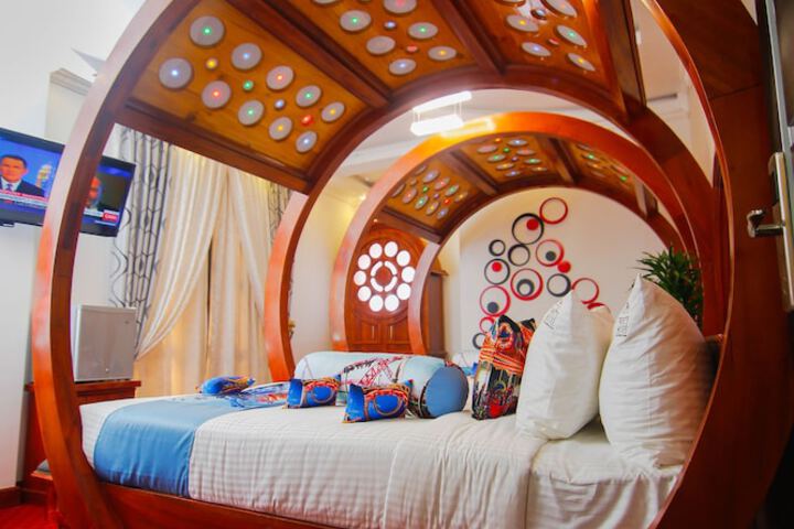 Room 60 of 230