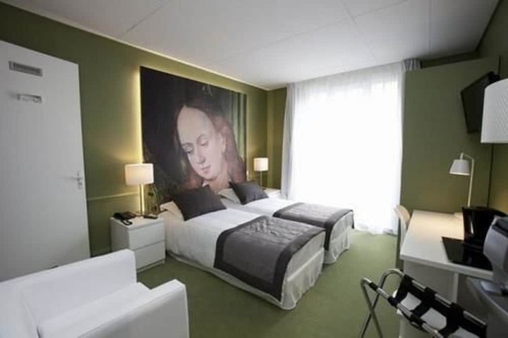 Room 37 of 113