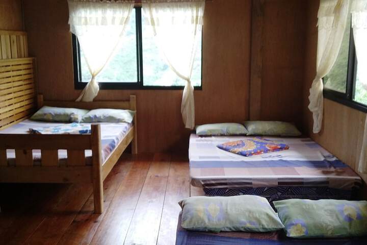 Room 3 of 48