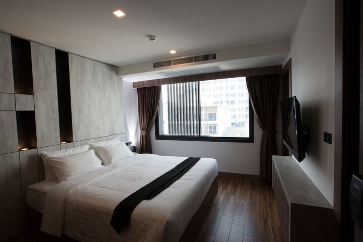 Room 5 of 116