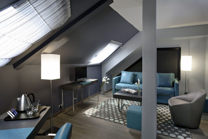 Room 15 of 29