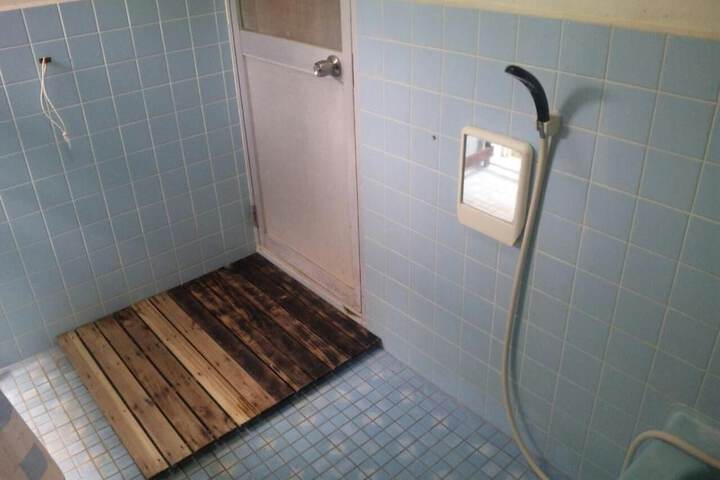 Room 15 of 31
