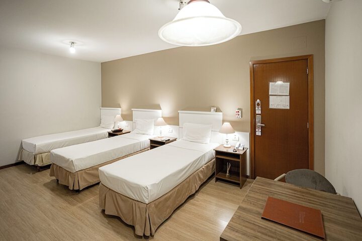 Room 18 of 135