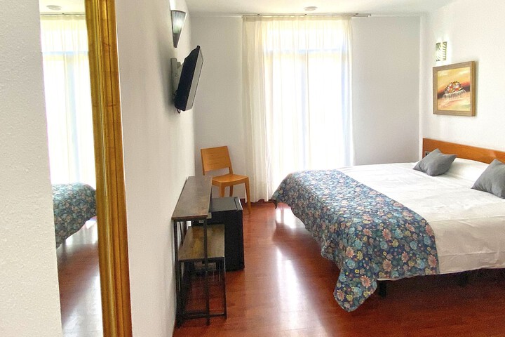 Room 9 of 23