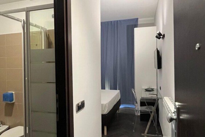 Room 14 of 23