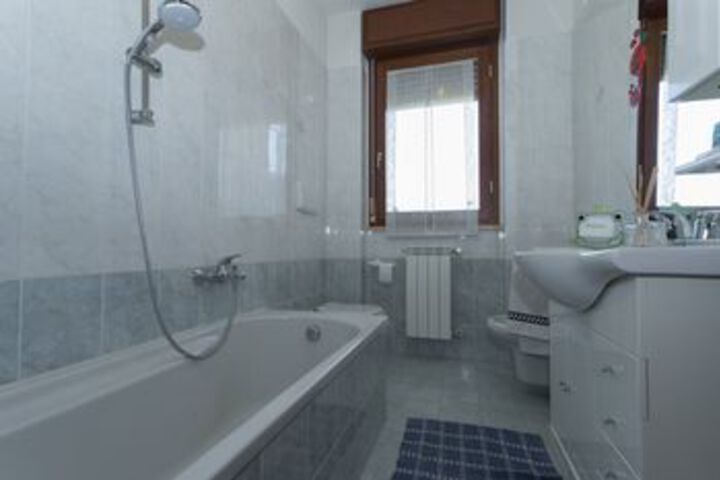Room 3 of 18
