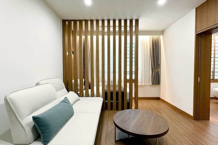 Room 25 of 42