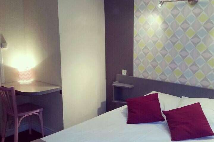 Room 7 of 15