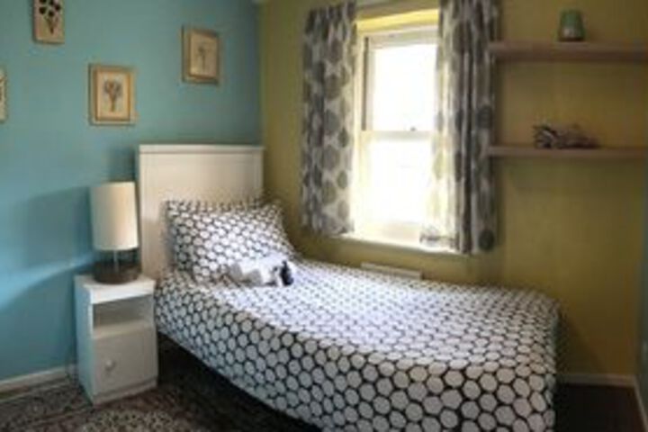 Room 6 of 20