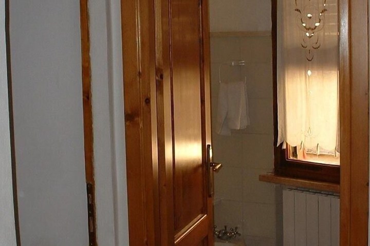 Room 17 of 53