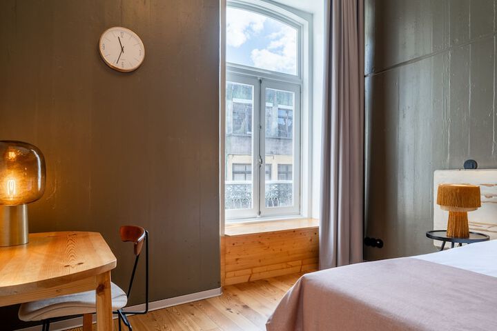 Room 12 of 74