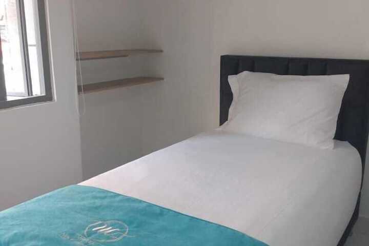 Room 8 of 11