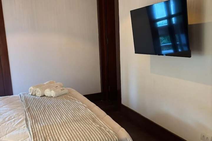 Room 18 of 49