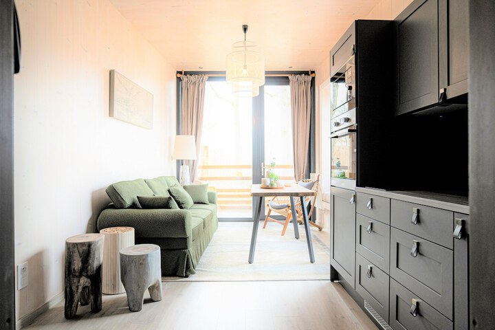 Room 6 of 30