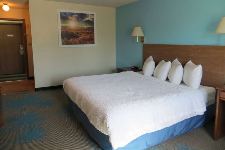 Room 7 of 60