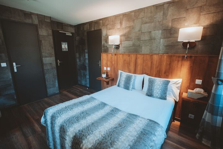 Room 3 of 20