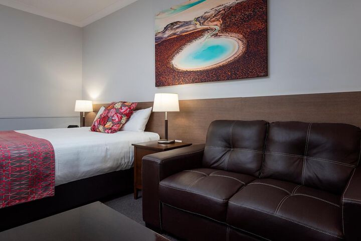 Room 14 of 27