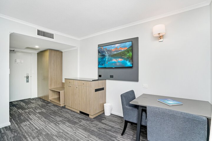 Room 14 of 42