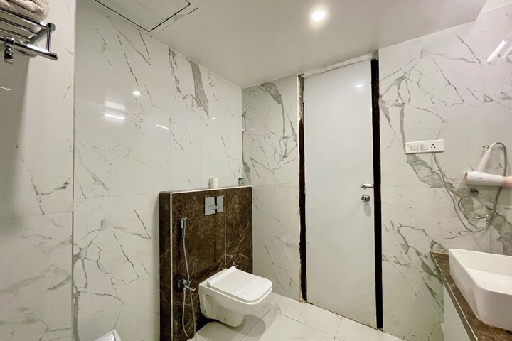 Room 62 of 100