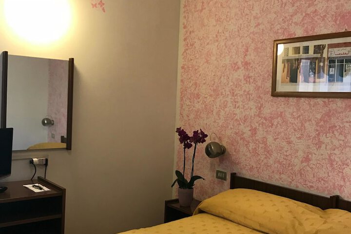 Room 30 of 91