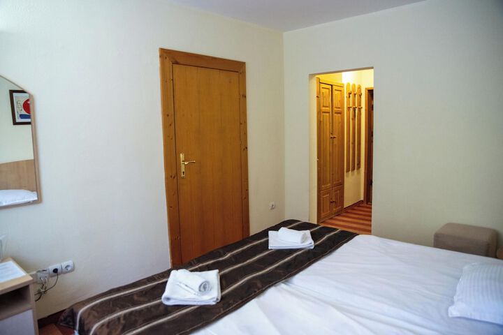 Room 14 of 45