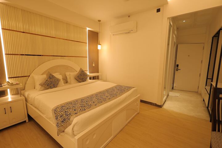 Room 29 of 63