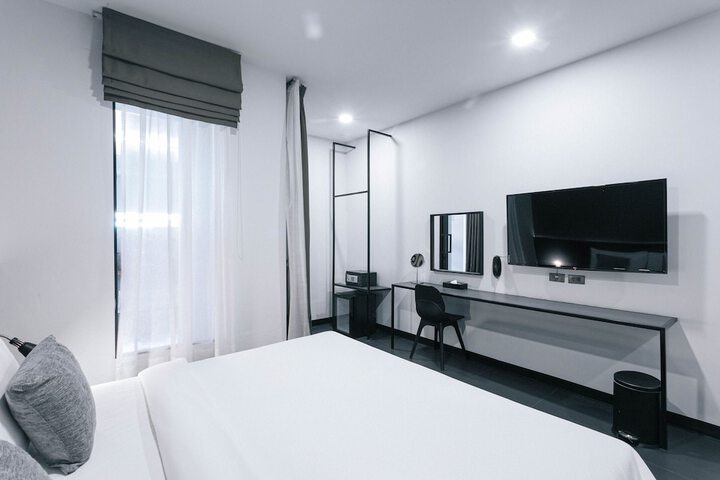 Room 18 of 82