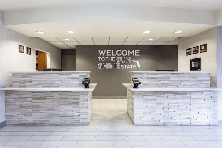 Hotel Interior 6 of 35