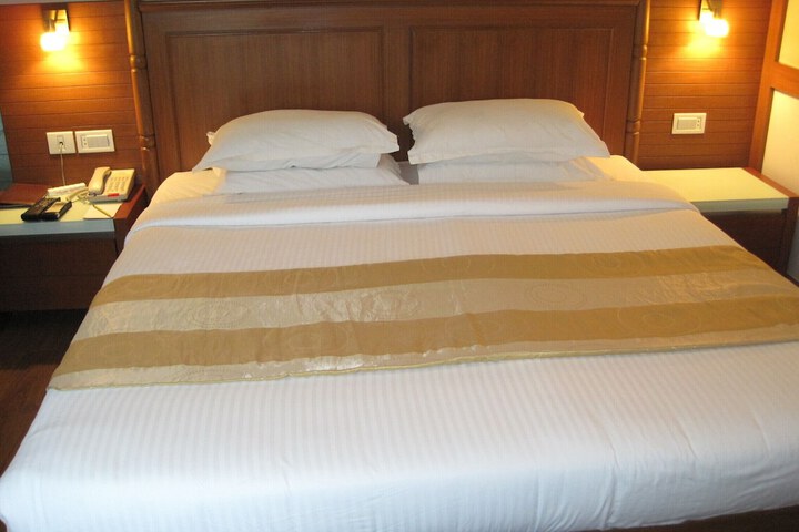 Room 14 of 19