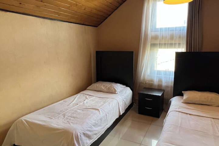 Room 33 of 50