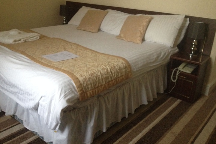 Room 18 of 65