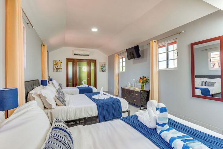 Room 15 of 63