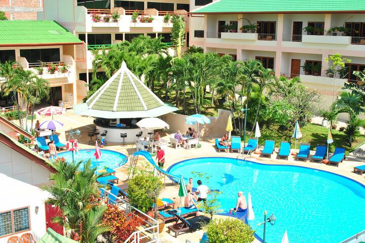 Hotel with Pool