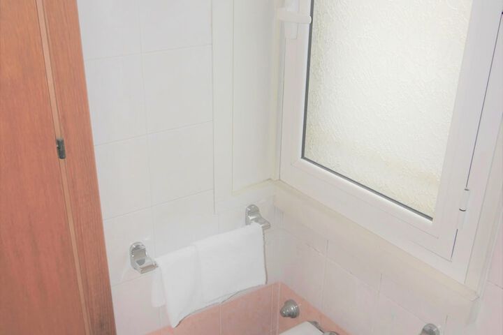 Room 107 of 201