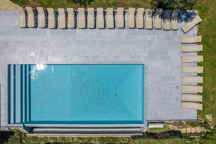 Pool 51 of 103