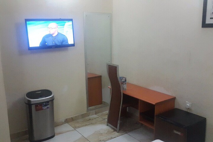 Room 10 of 58