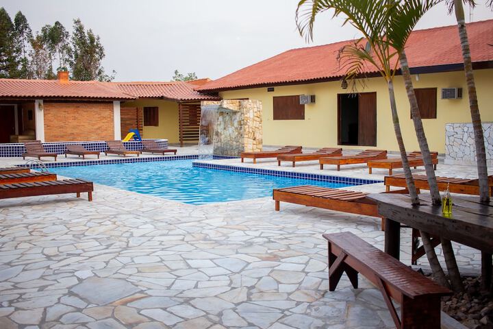 Pool 33 of 98