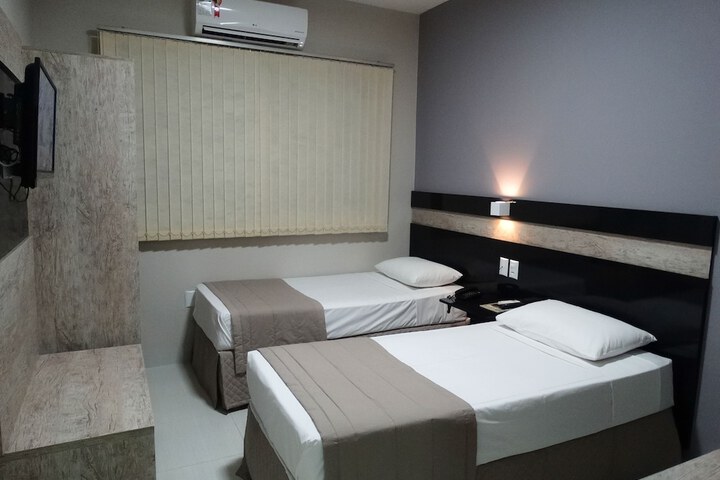 Room 5 of 49