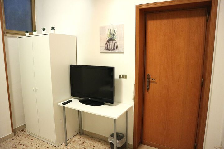 Room 29 of 35