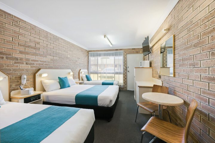 Room 6 of 23