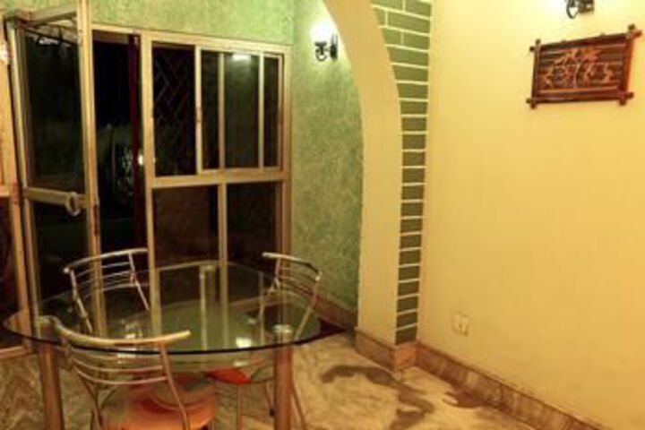 Dining 6 of 24
