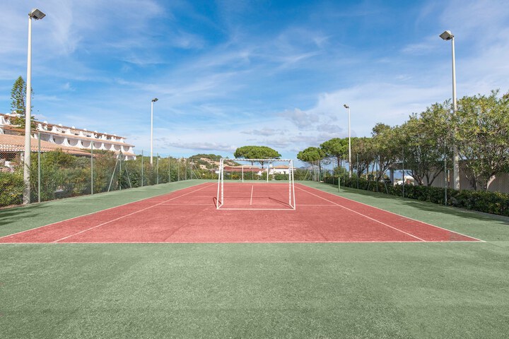 Tennis court