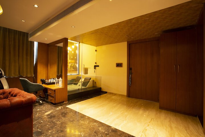 Room 128 of 196