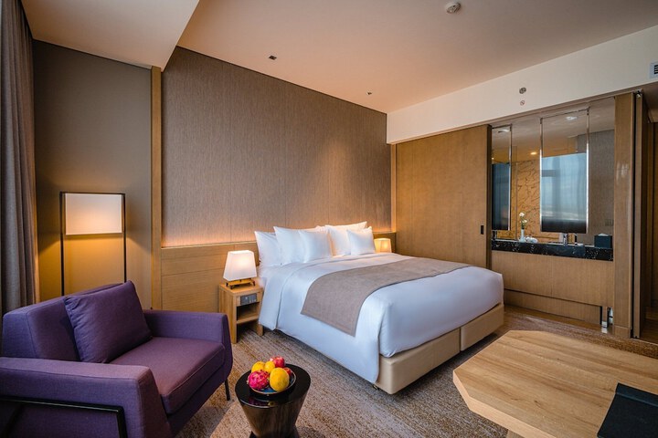 Room 33 of 139