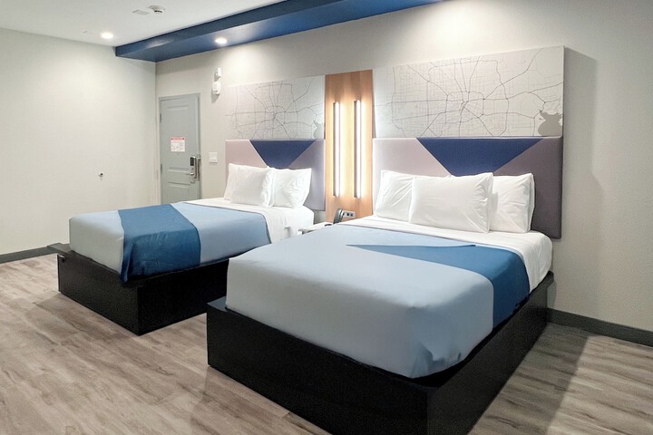 Room 6 of 20