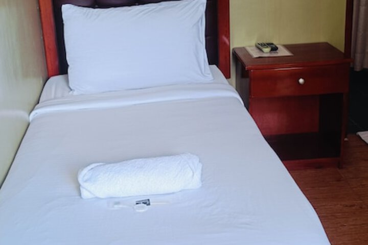 Room 46 of 75